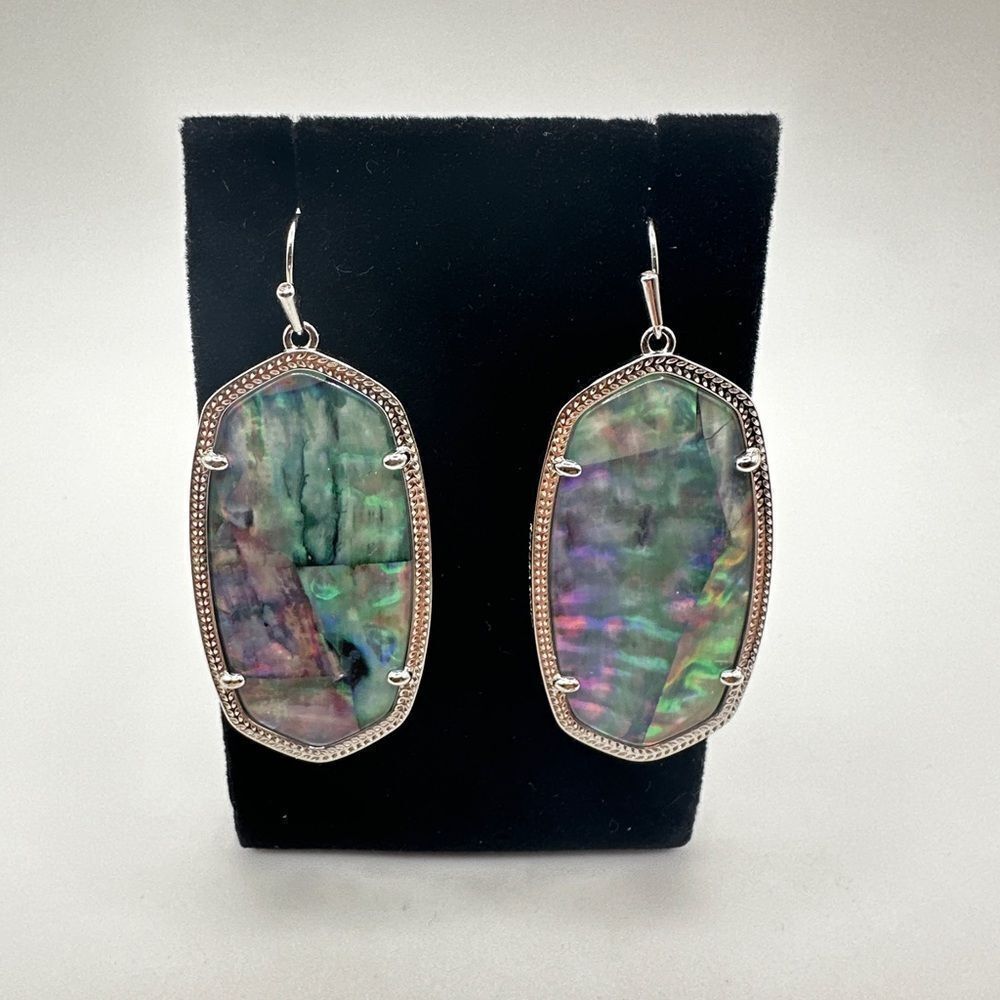 NWOT Kendra Scott Danielle "lilac Abalone" Dangle Statement earrings!